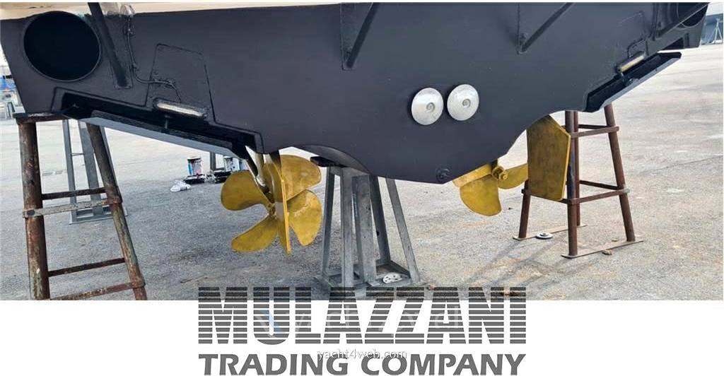 Cabo 31 express motor boat