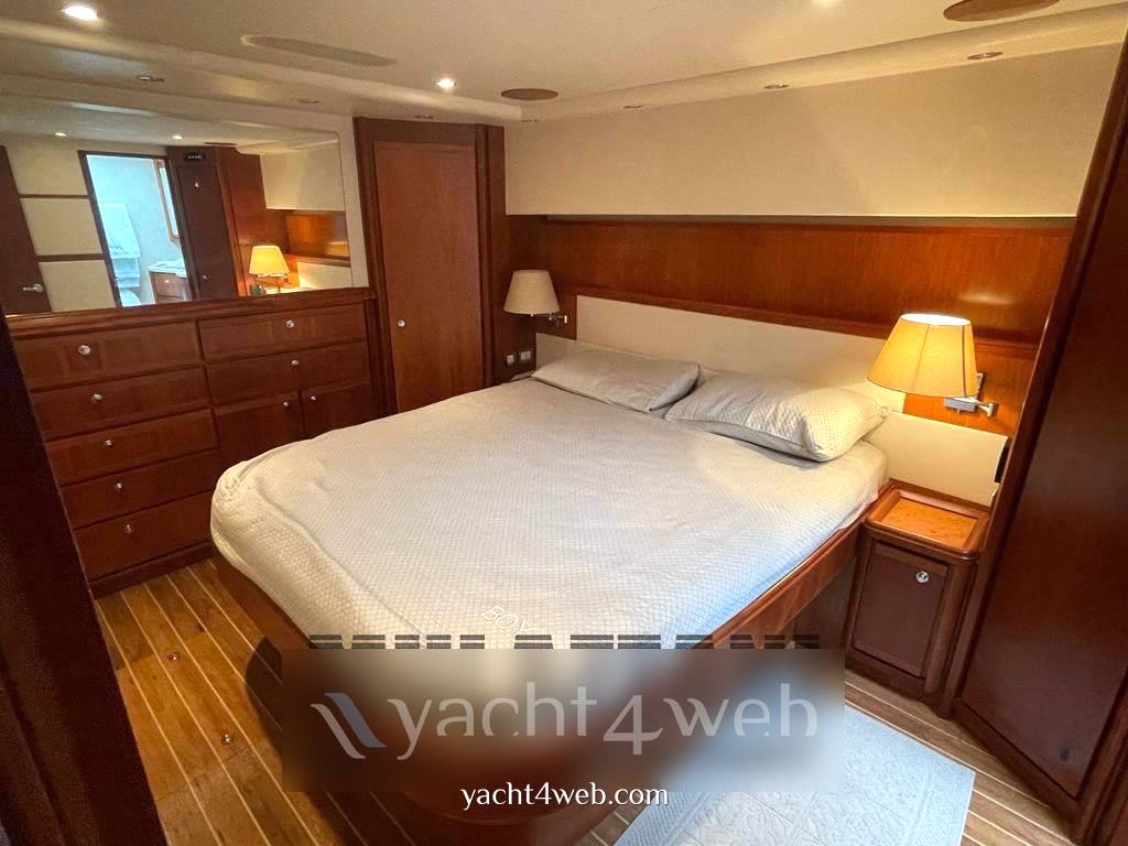 Bertram yacht 630 convertible صيد السمك في المياه المالحة