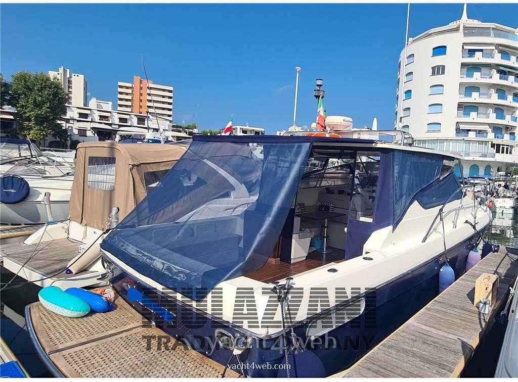 Cantiere nautico fm Fm33 hard top Barca a motore usata in vendita