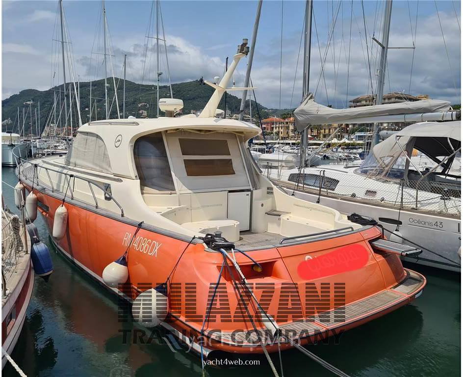 Mochi craft Mochi 44 dolphin 