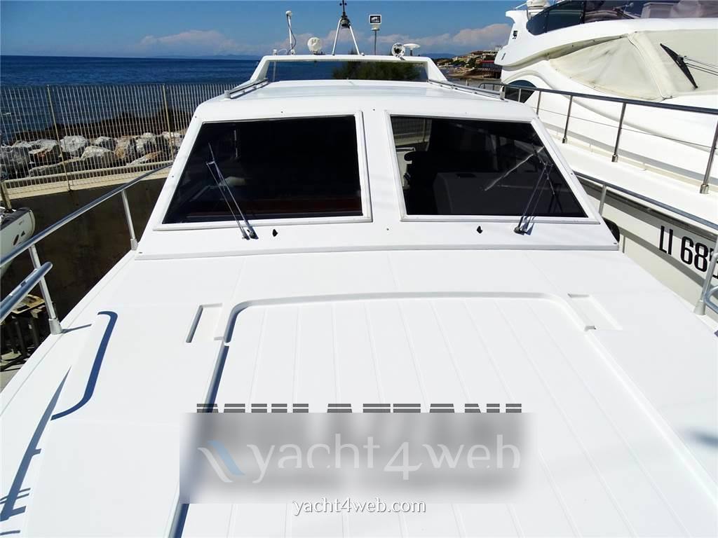 Ferretti yachts Altura 40 roadstar Быстрый пригородных
