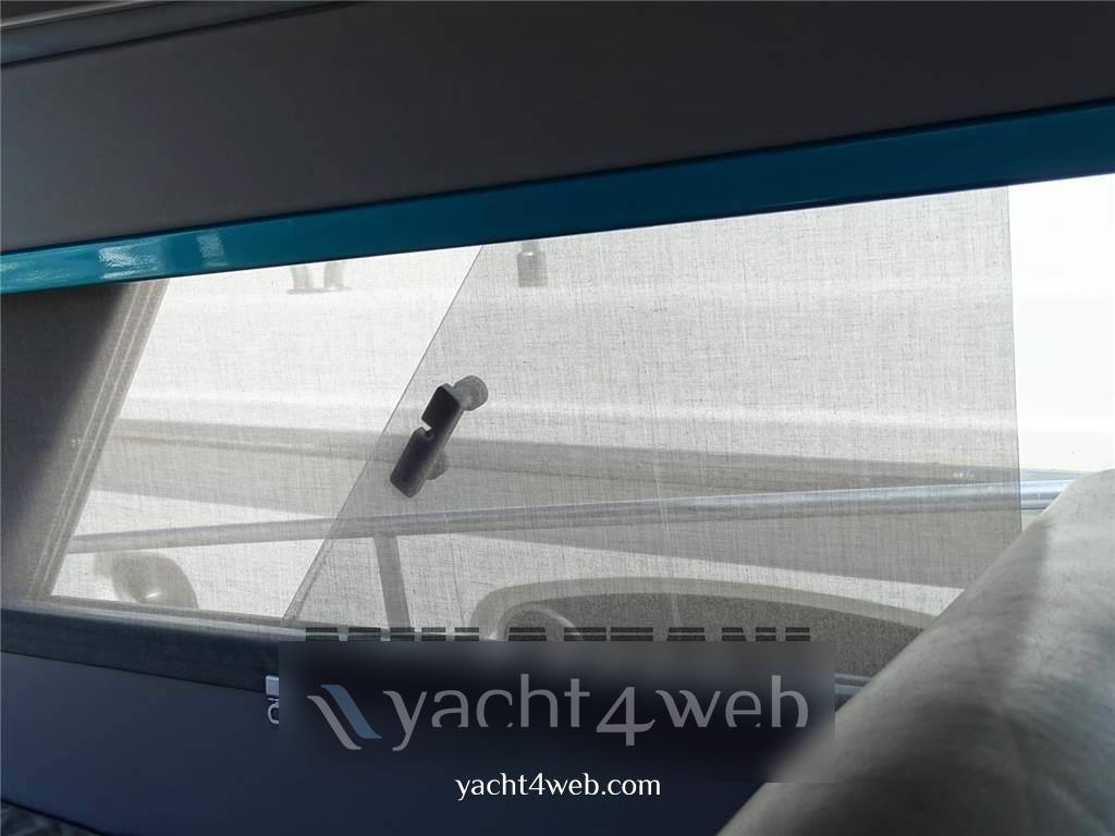 Ferretti yachts Altura 40 roadstar Моторная лодка