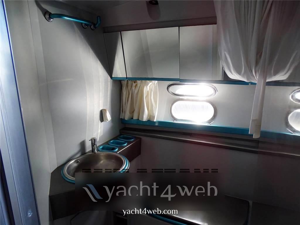 Ferretti yachts Altura 40 roadstar используется