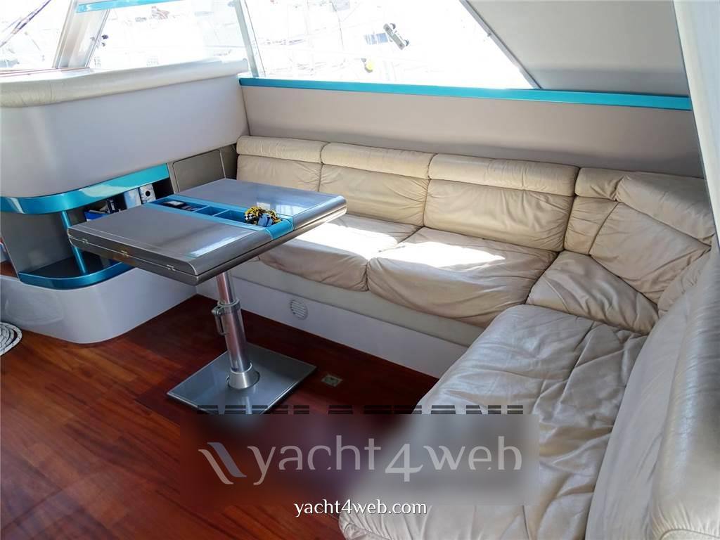 Ferretti yachts Altura 40 roadstar Фото