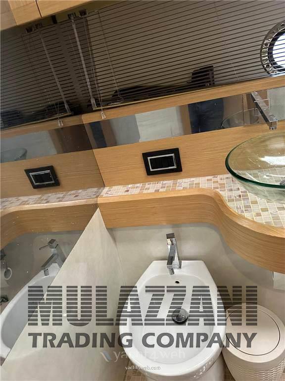 Airon marine 4800 t top Photo