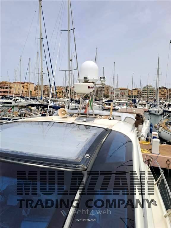 Cranchi Mediterranee 47 hard top barco de motor