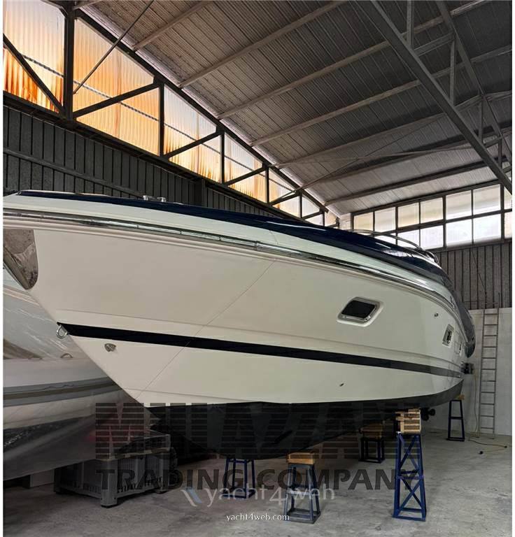 Blue ice 380 v Day cruiser