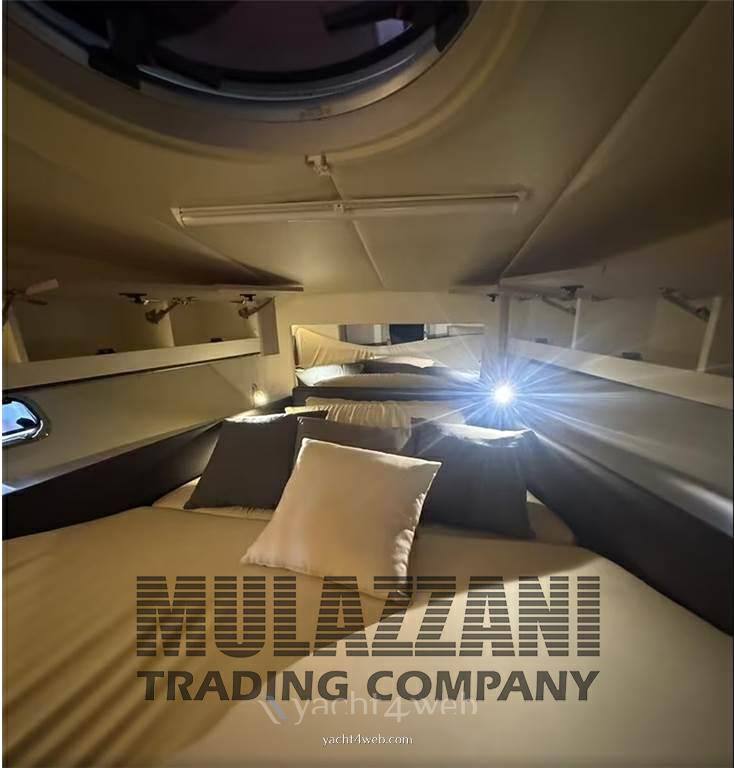 Blue ice 380 v Day cruiser usato