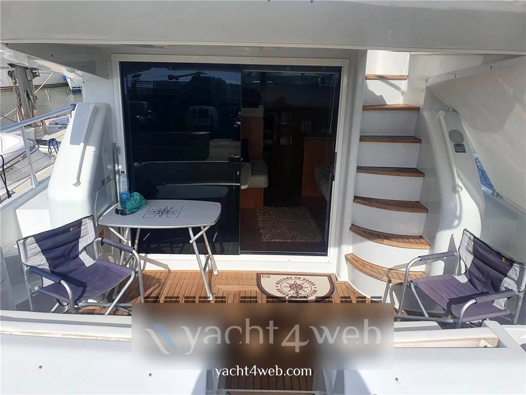 Raffaelli Levante 43 fly Barco a motor usado para venda