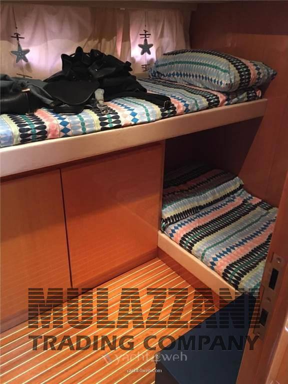 Raffaelli Storm s Flybridge usato