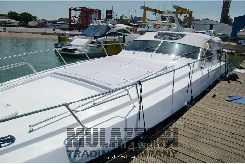 Tecnomarine T 50 motor boat