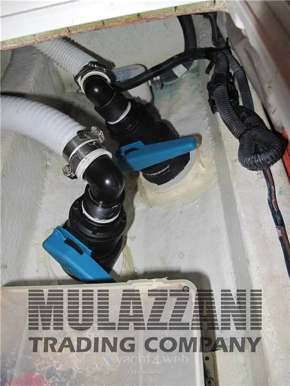 Edge water 265 ex barco de motor