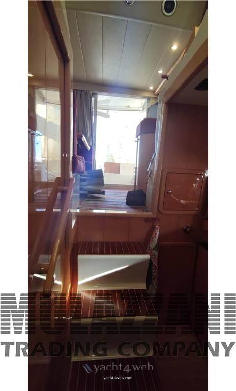 Raffaelli Typhoon fly Flybridge