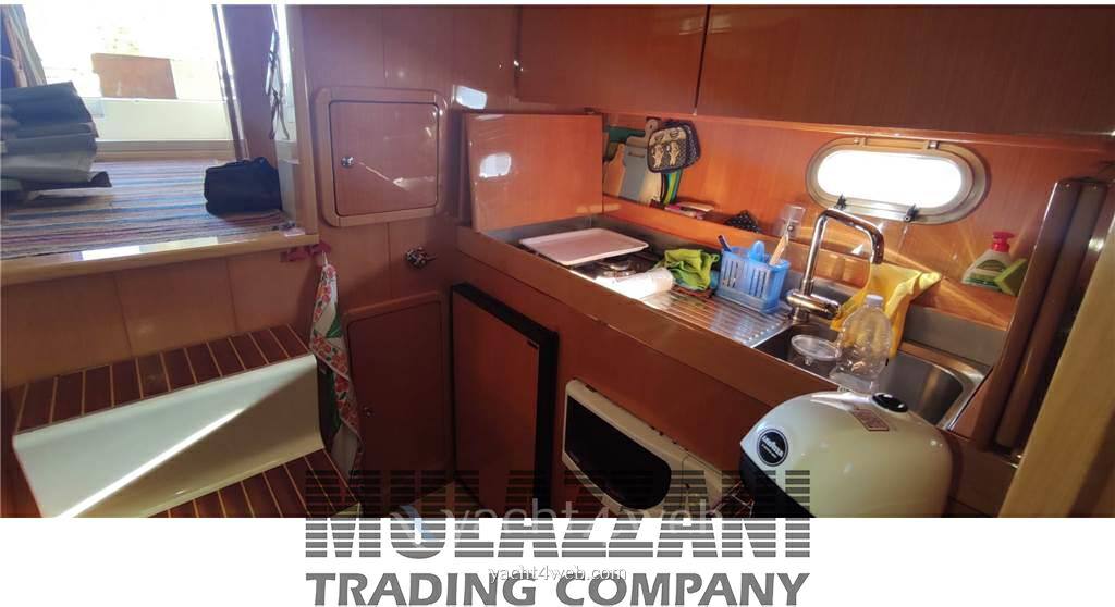 Raffaelli Typhoon fly motor boat