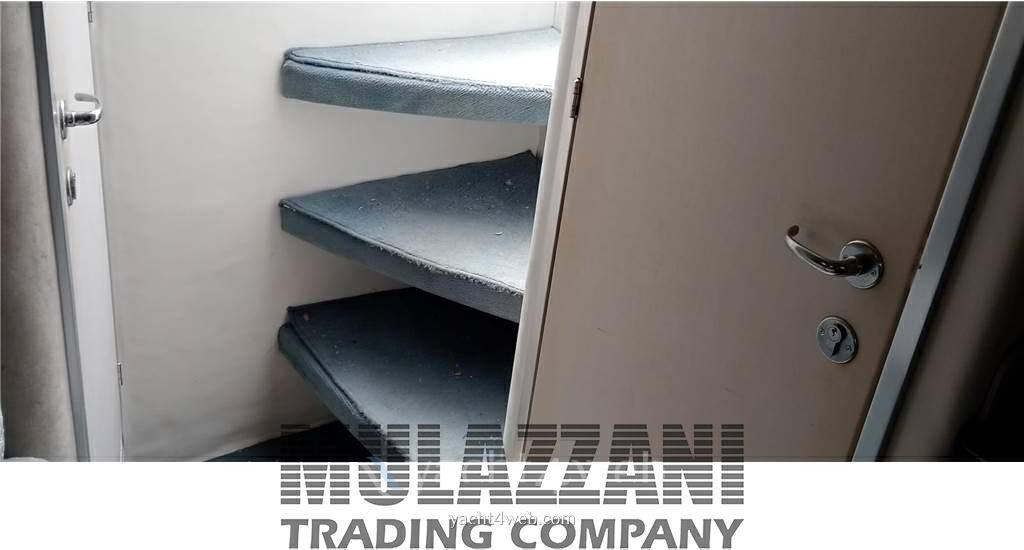 Ilver Thesi 32 Barca a motore usata in vendita