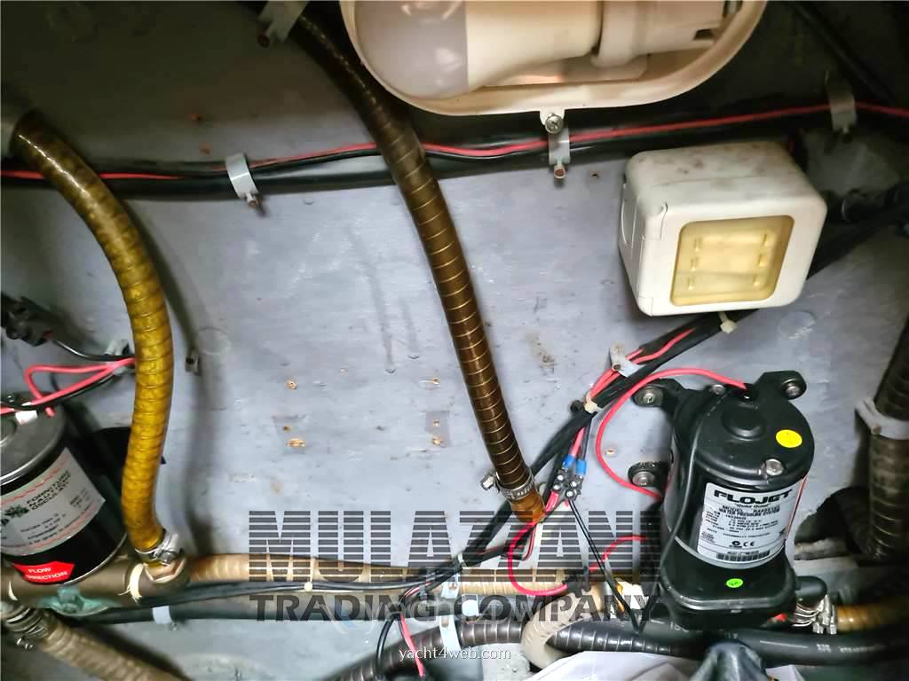 Tecnofiber Tf 32 fly Day cruiser