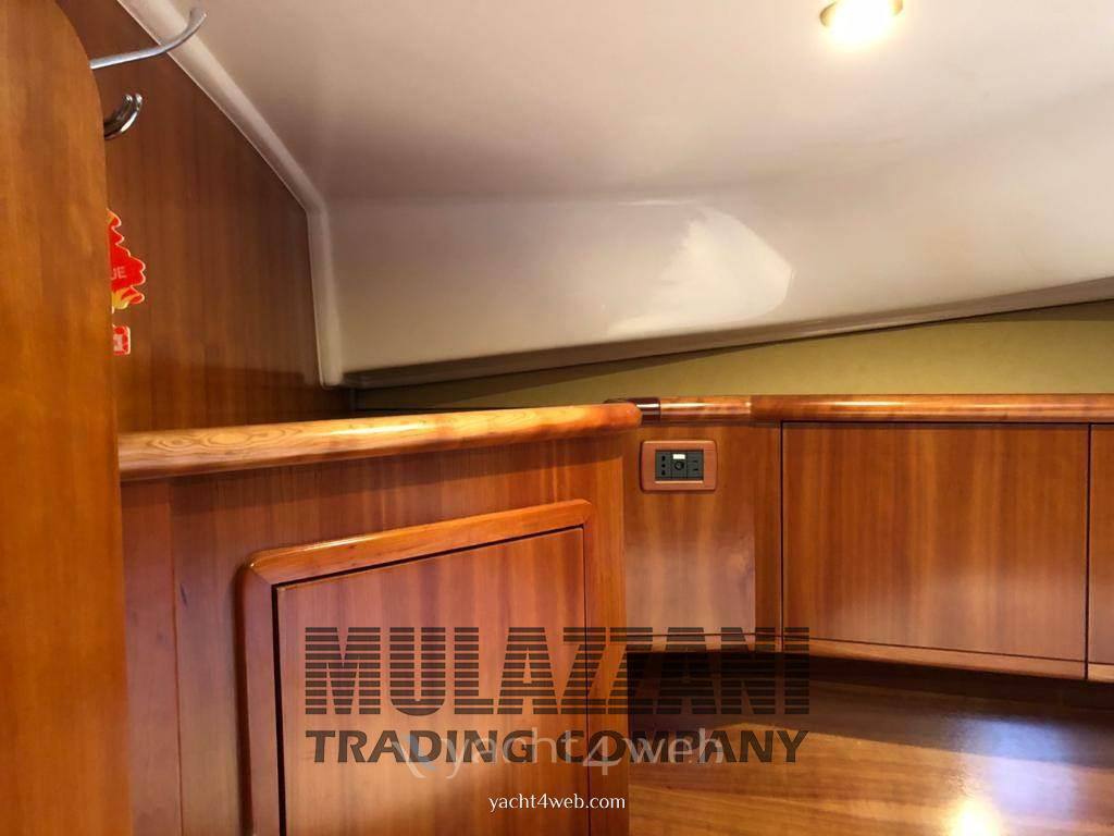 Cantieri estensi 360 goldstar fly قارب بمحرك