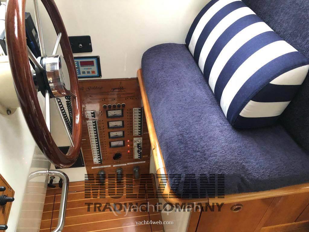 Cantieri estensi 360 goldstar fly يستخدم