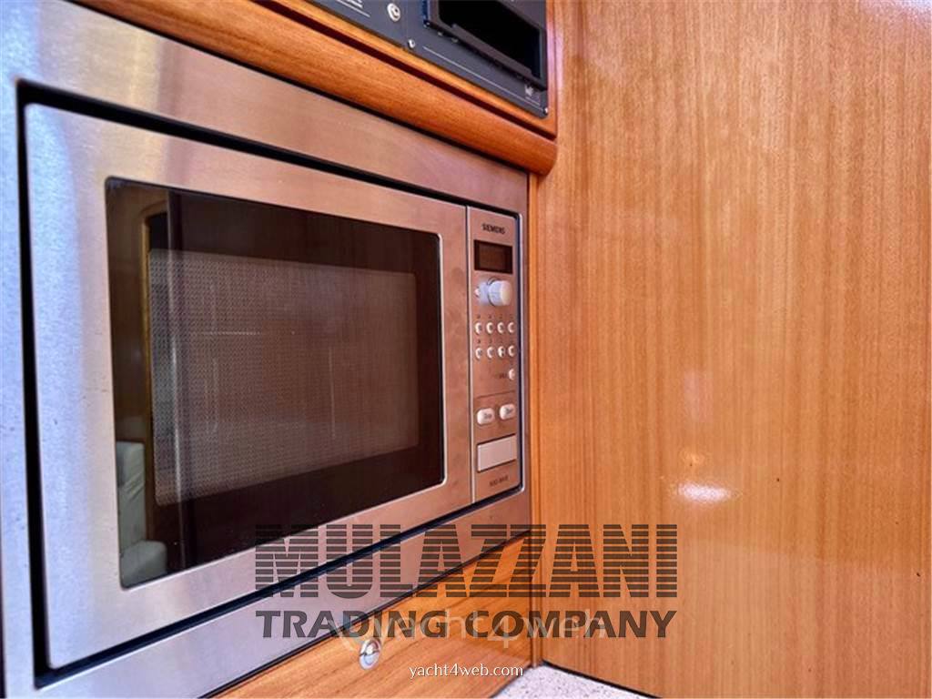 Bavaria 33 sport Barco de motor usado para venta