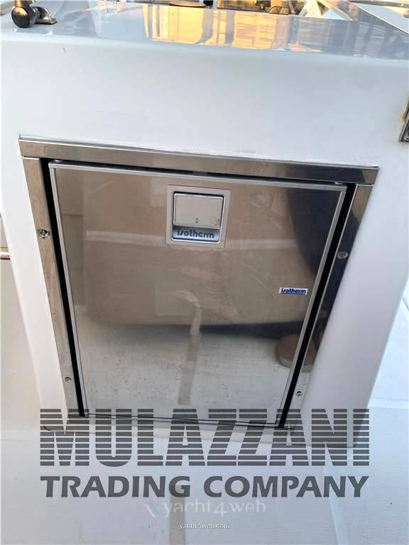 Beneteau Flyer 9 space deck Barco de motor usado para venta