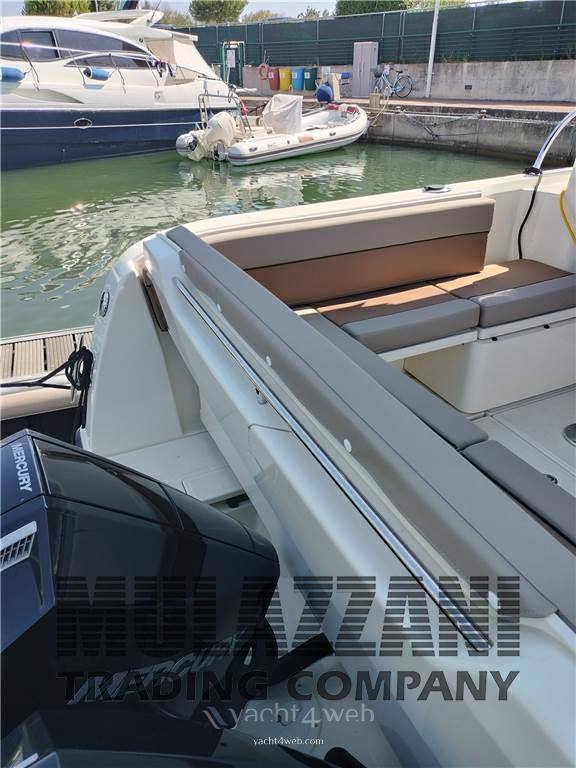 Quicksilver 905 weekend usato