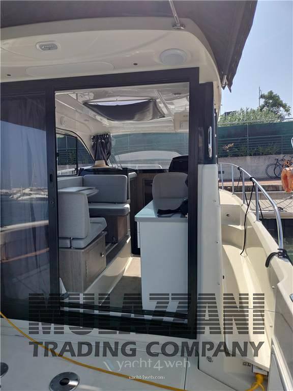 Quicksilver 905 weekend Hard top