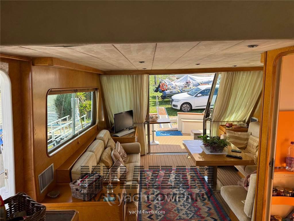 Alfamarine 16,50 fly bateau à moteur