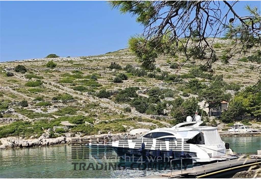 Innovazioni e progetti Alena 48 Barca a motore usata in vendita