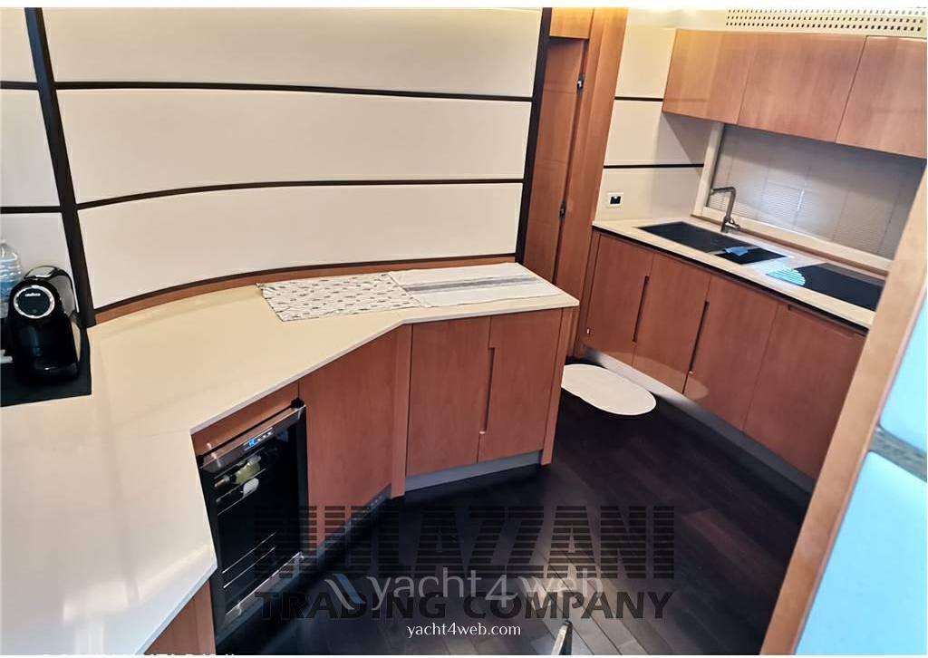 Pershing 62 Toit rigide