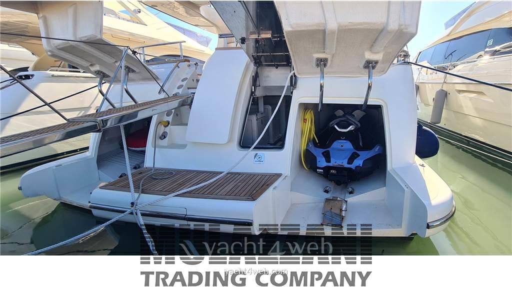 Azimut 80 flybridge Barco de motor usado para venta