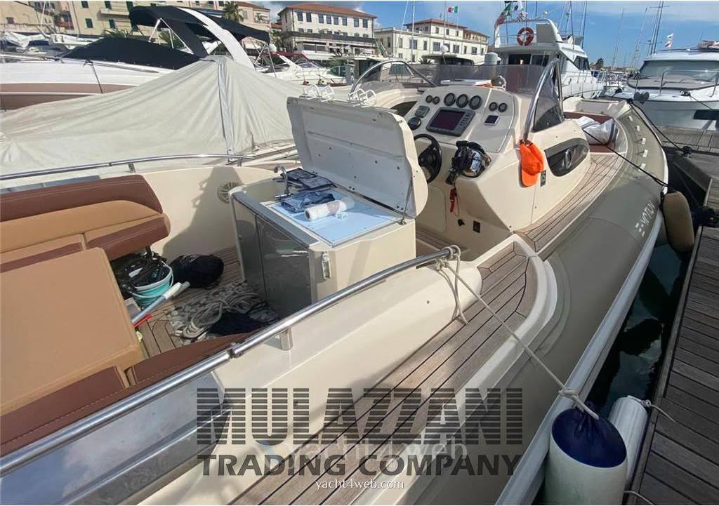 Mar.co E-motion 32 Gommone