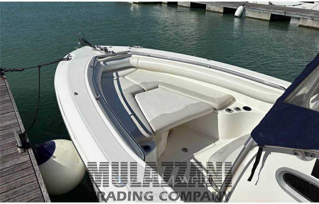 Boston whaler 270 outrage Express Cruiser usado