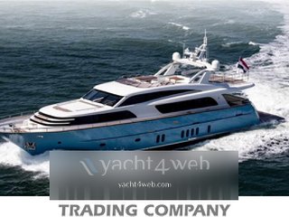 Van der valk Raised pilothhouse