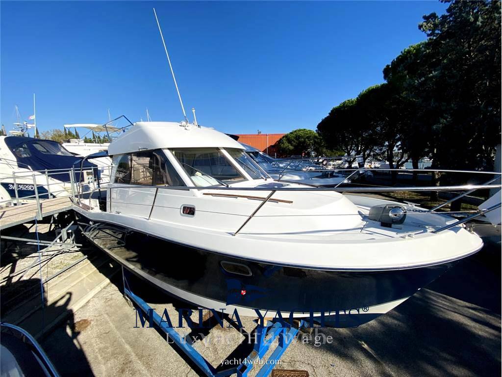 Beneteau Antares serie 9