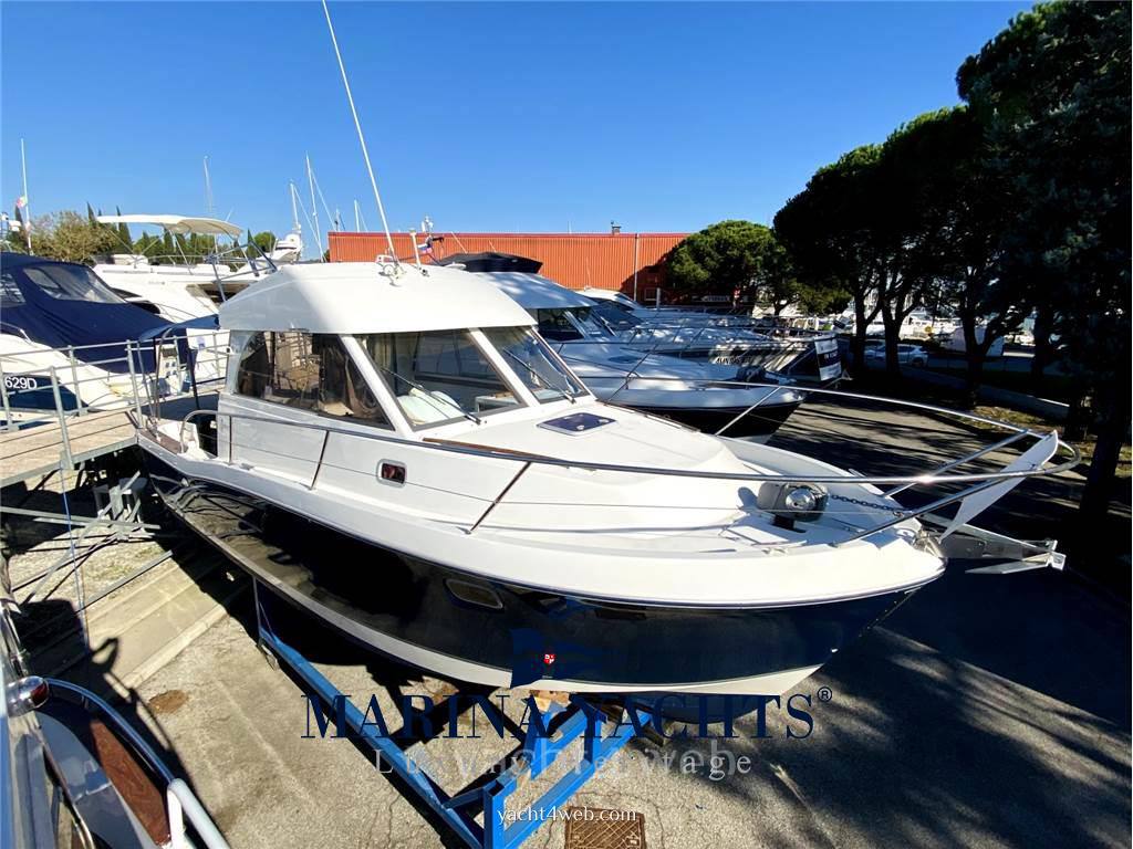 Beneteau Antares serie 9