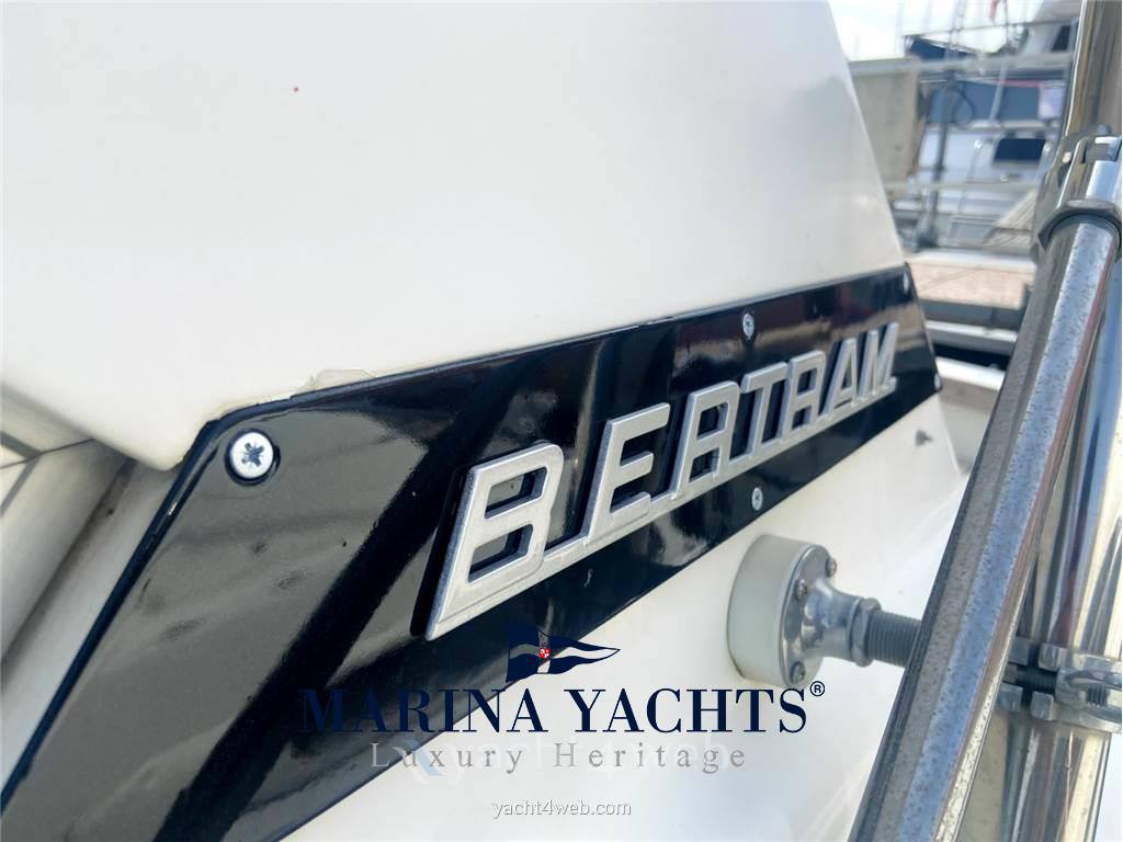 Bertram yacht 35' convertible