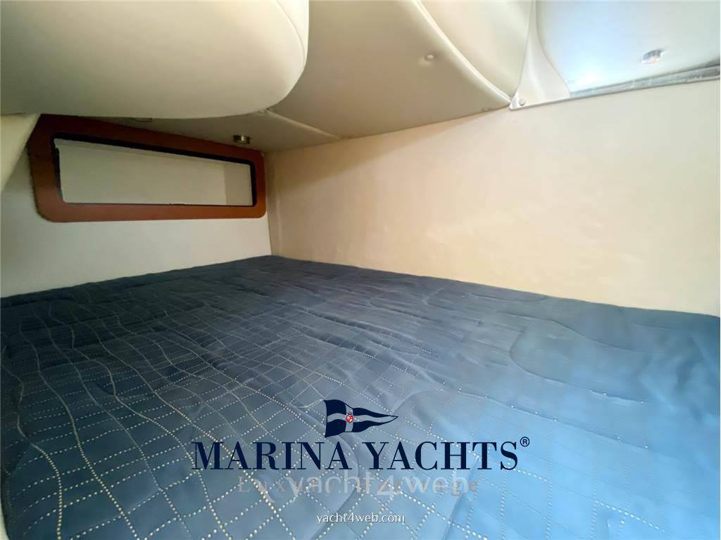 Chaparral Signature 270