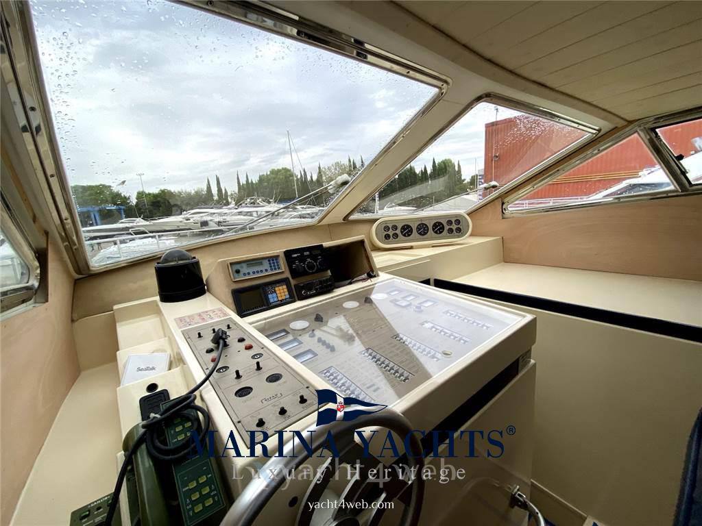 Ferretti yachts Altura 44