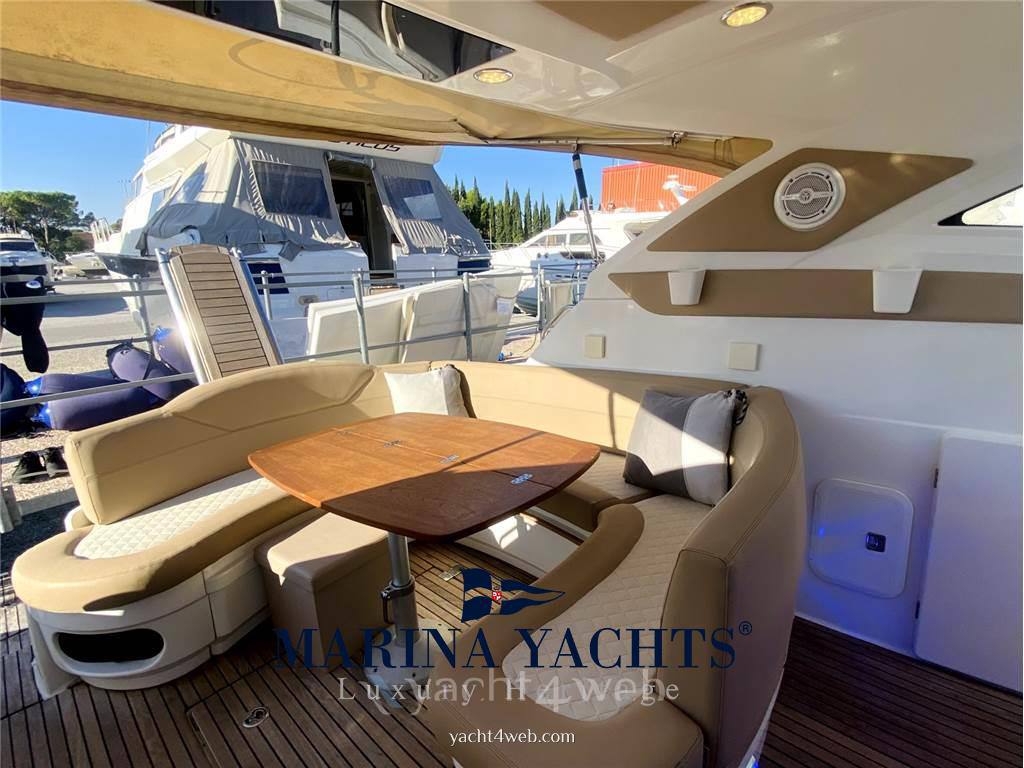 Beneteau Montecarlo 37 motor boat