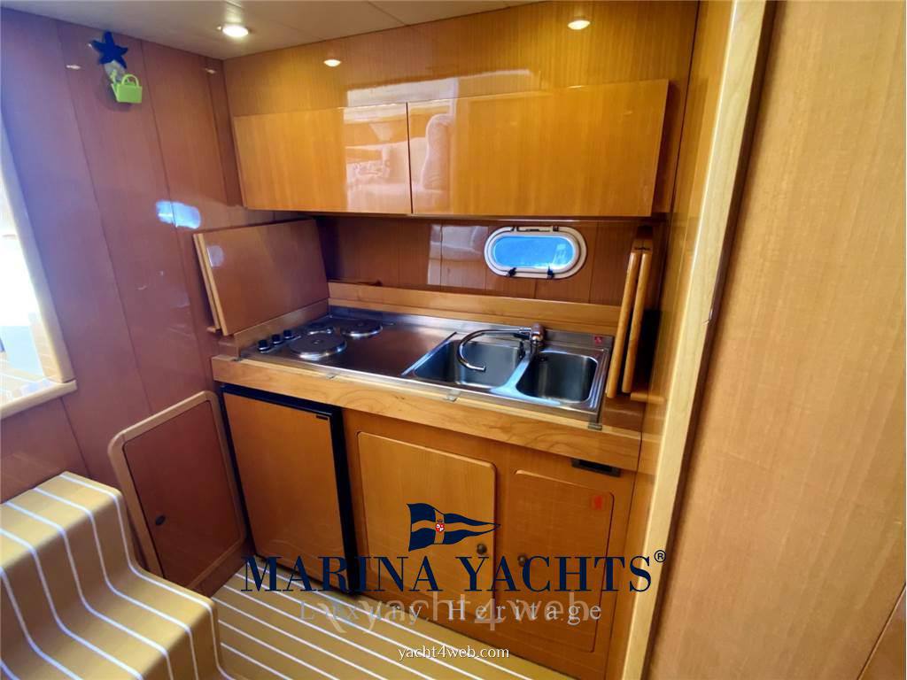 Raffaelli Typhoon fly 38 Motorboot