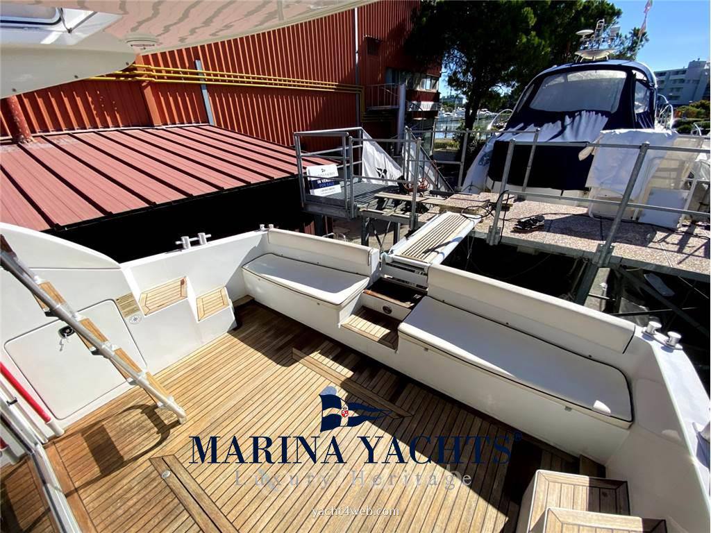 Raffaelli Typhoon fly 38 Flybridge