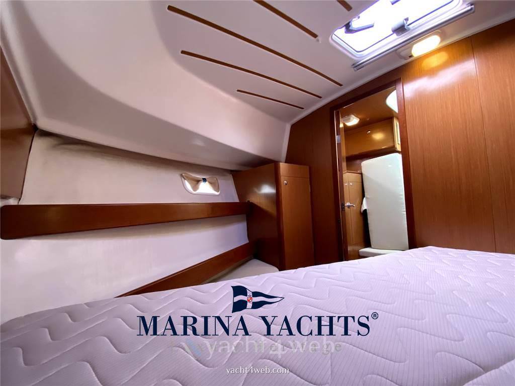 Beneteau Antares serie 9 Motorboot