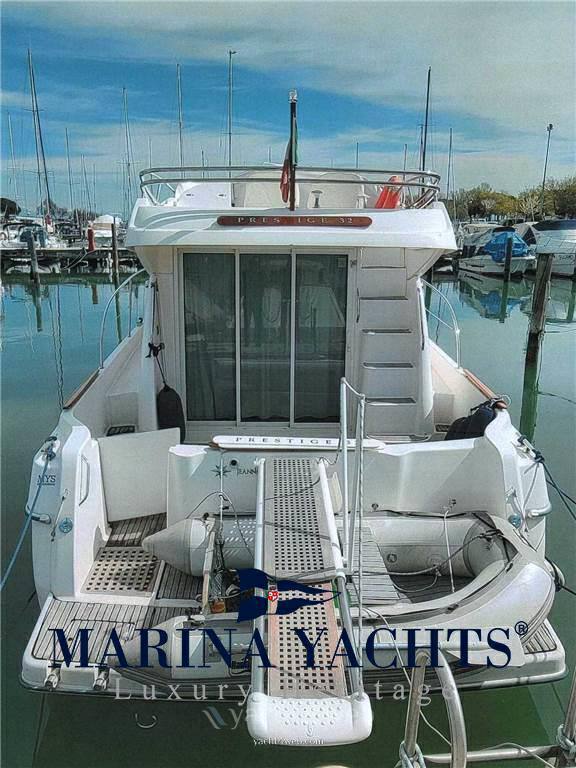 Prestige 32 fly Flybridge