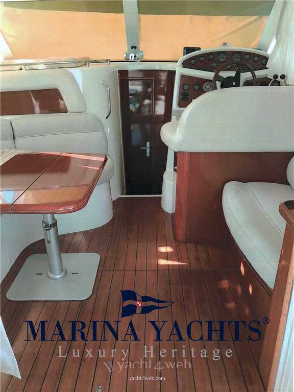 Prestige 32 fly Motorboot