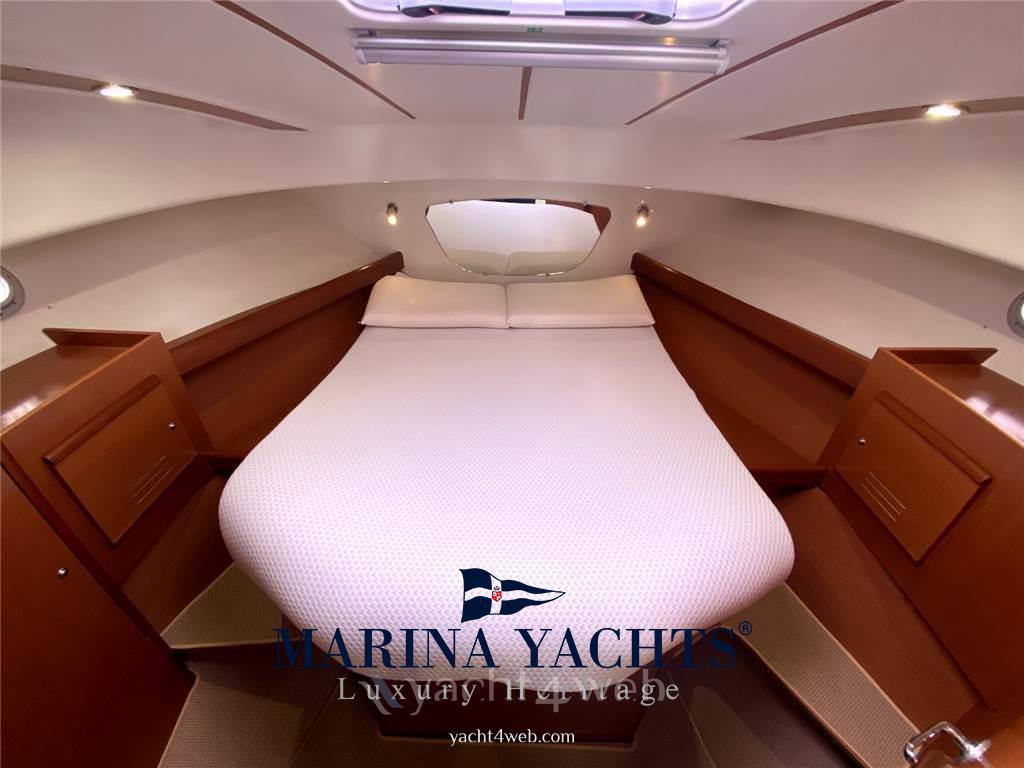 Beneteau Antares 10.80 Flybridge