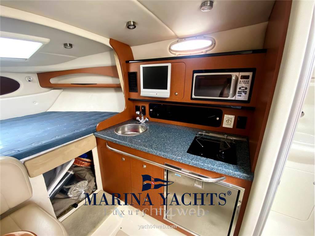 Chaparral Signature 270 motor boat