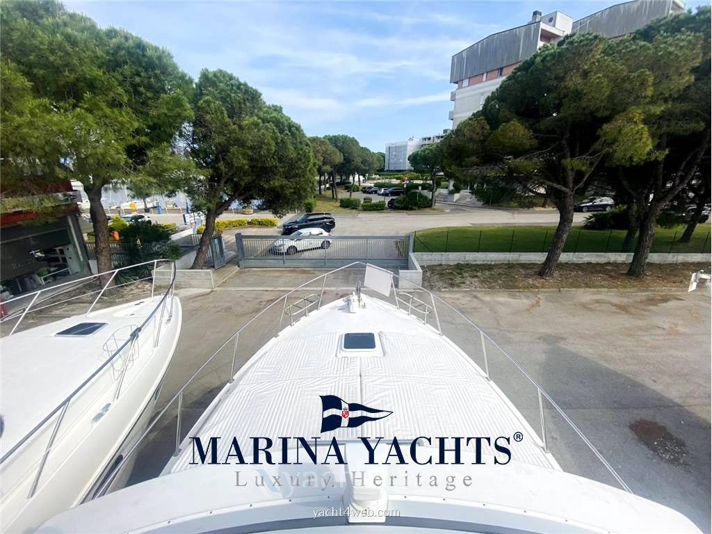 Bertram yacht 35' convertible 0