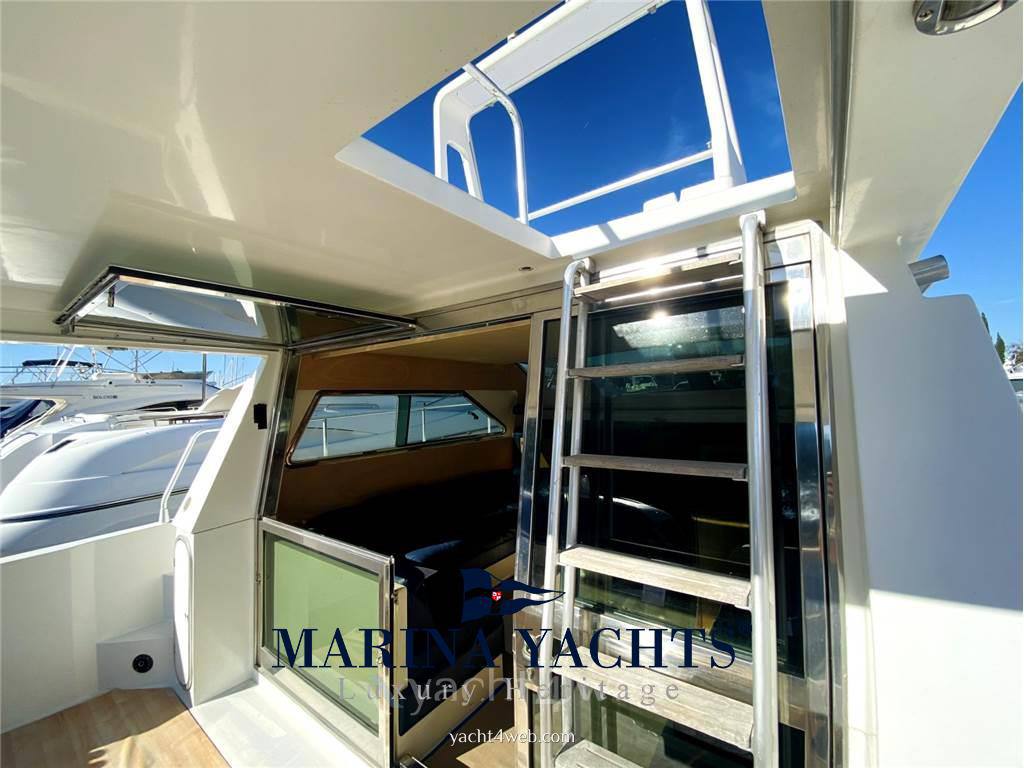 Ferretti yachts Altura 44 используется