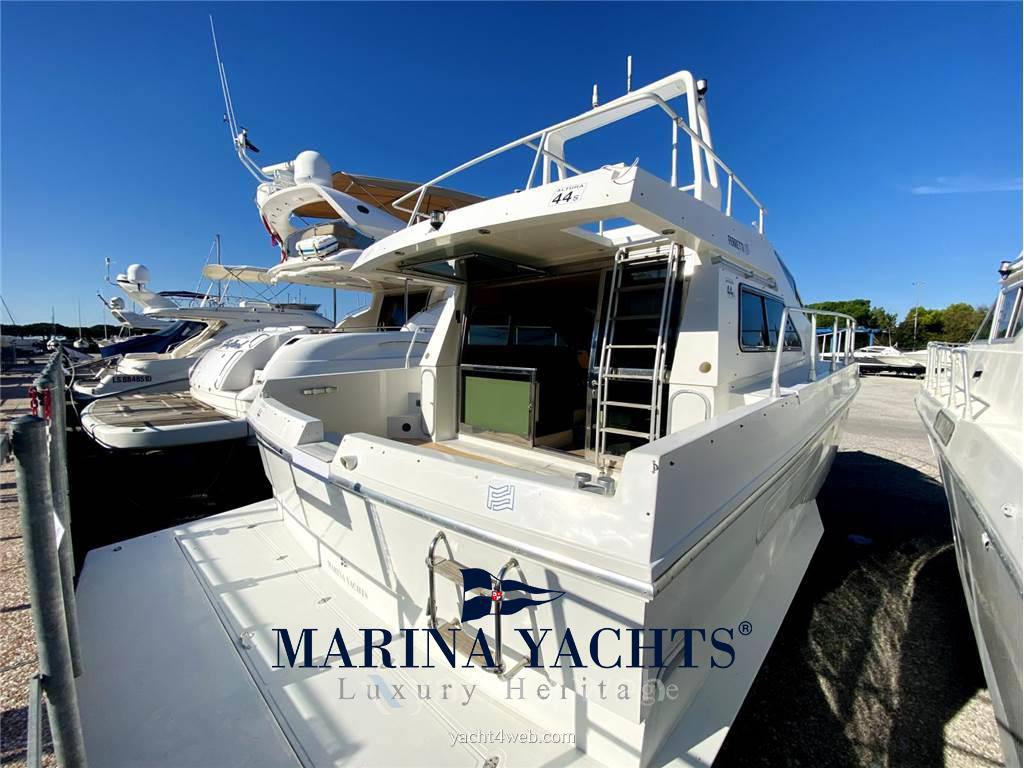 Ferretti yachts Altura 44 Моторная лодка используется для продажи