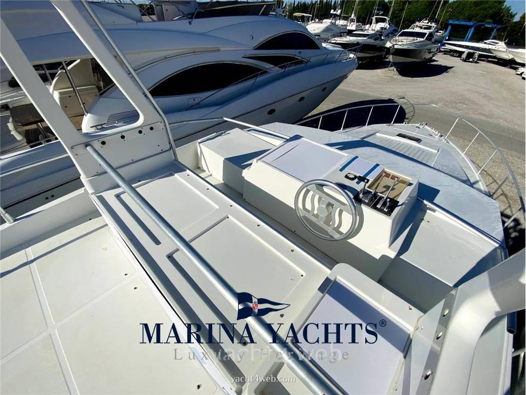 Ferretti yachts Altura 44 используется